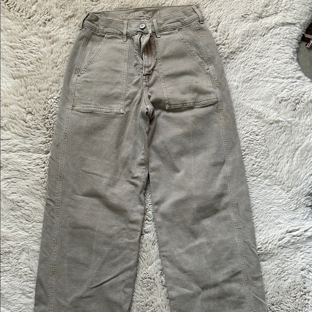 American Eagle Outfitters Women's Tan Cargo Jeans